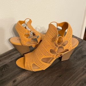 Size 10 Mustard Sandals w/ heel